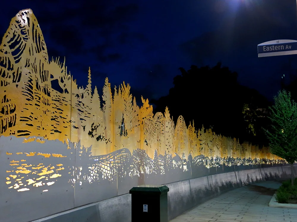 Site Specific — Marianne Lovink